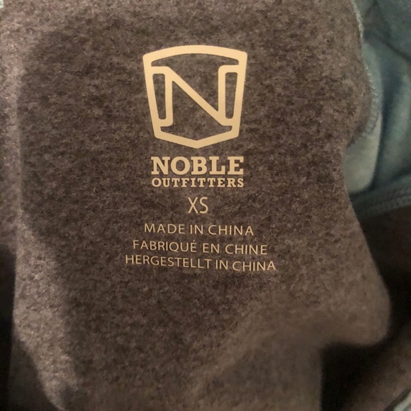 Awesome half zip - Picture 6 of 6